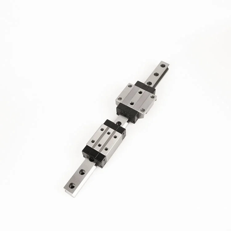 لماذا تعتبر مكونات الحركة الخطية حاسمة في آلات CNC؟